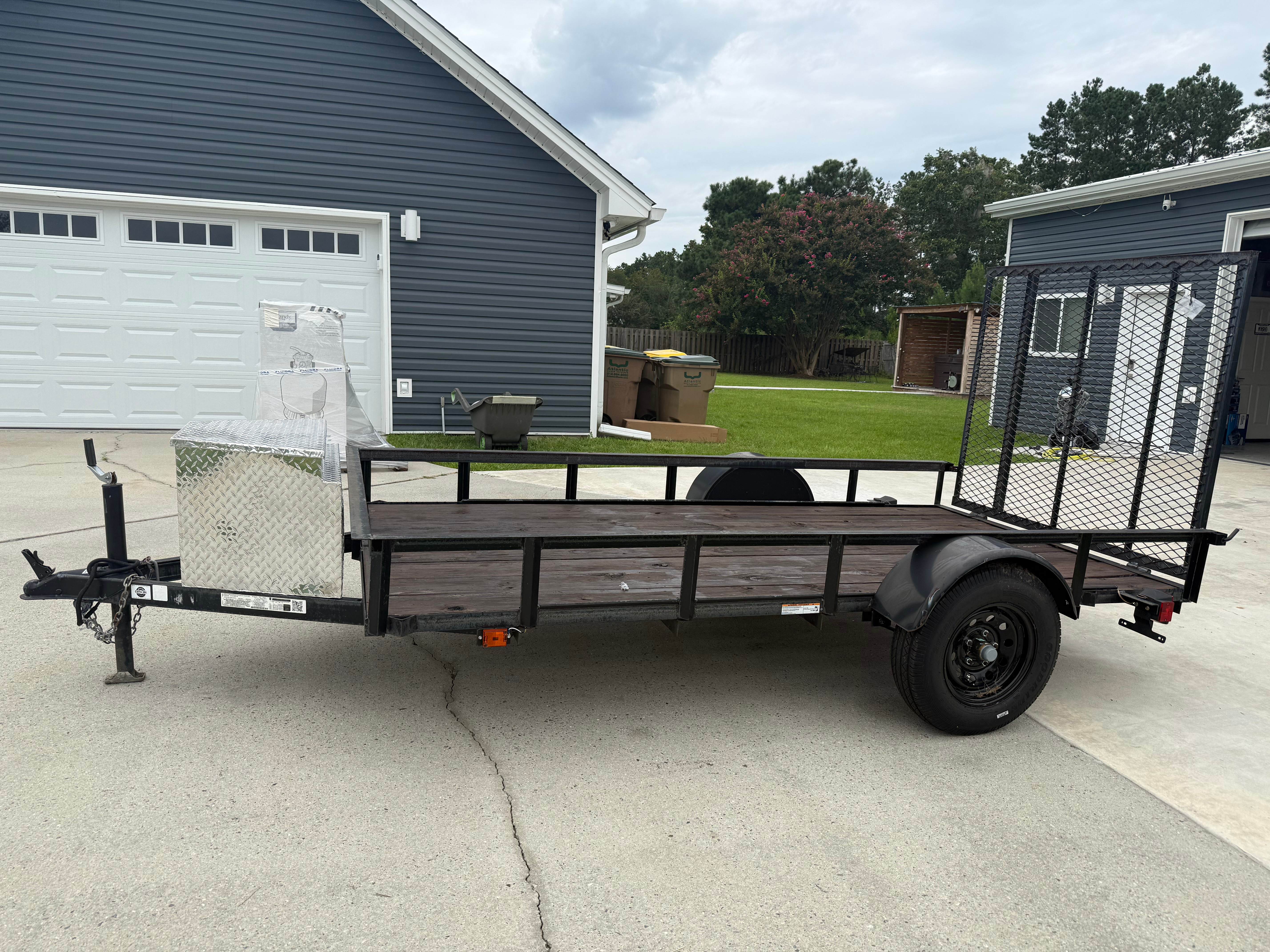 Utility Trailers rental in Ellabell, GA — HAPPY HITCH Trailer Rentals